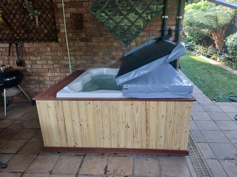 Free Standing Jacuzzis www.solarpoolheatingsa.co.za