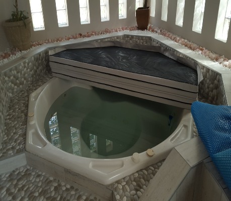 Spa & Jacuzzi Covers